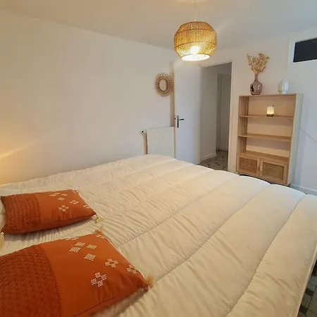 Logement Independant Dans Une Longere Grand Brassac Exterior photo